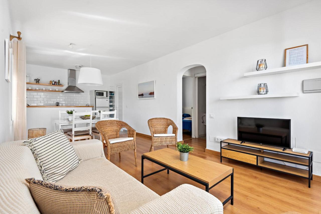 Apartamento Can Harmonia - Arenal Den Castell Arenal d'en Castell Exterior photo